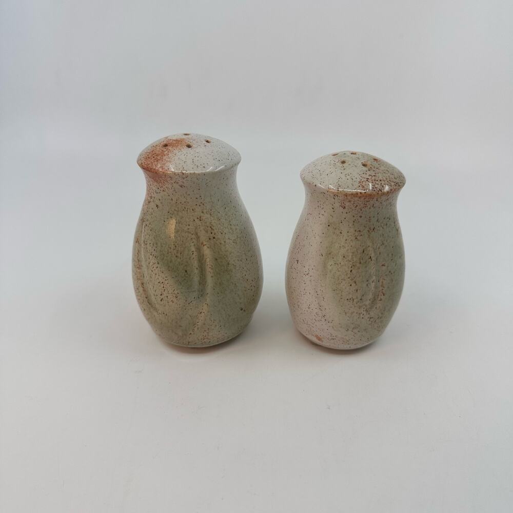 Pottery Stoneware Salt Pepper Shakers Speckled Cream Glazed VTG Japandi Kitchen